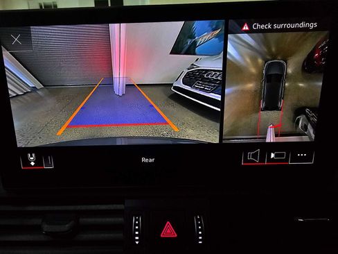 Used 2022 Audi SQ5 Premium Plus w/ Premium Plus Package image 26