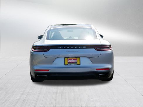 Used 2018 Porsche Panamera 4 image 6