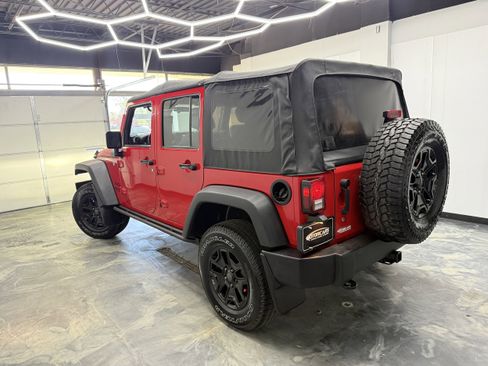 Used 2016 Jeep Wrangler Unlimited Sport w/ Power Convenience Group AWD/4WD image 3
