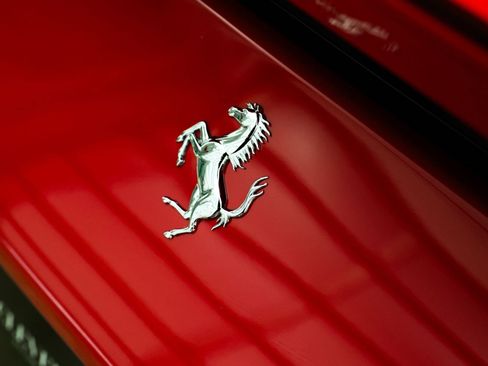 Used 2021 Ferrari F8 Tributo RWD image 14