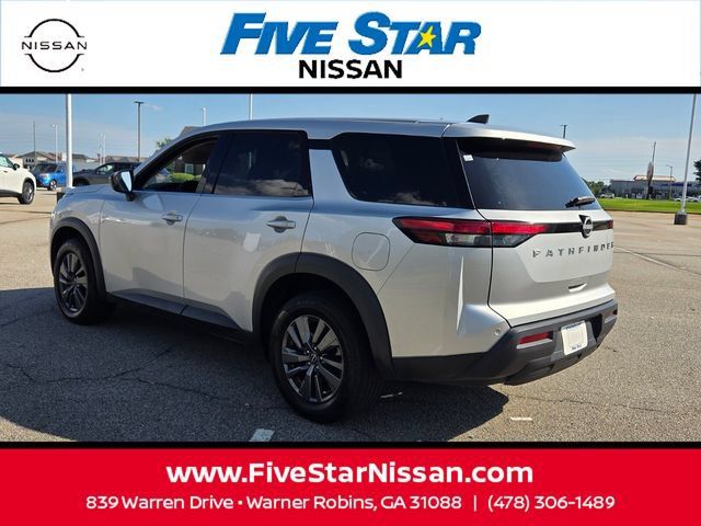 Used 2024 Nissan Pathfinder S FWD image 9