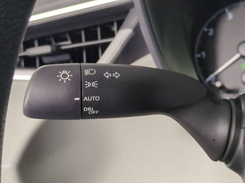 Used 2025 Toyota Corolla LE image 25