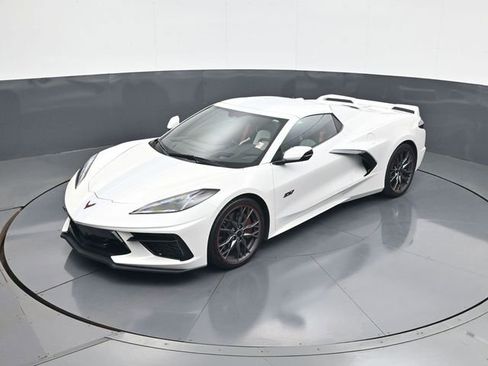 Used 2023 Chevrolet Corvette Stingray Premium Conv w/ Z51 Performance Package RWD image 16