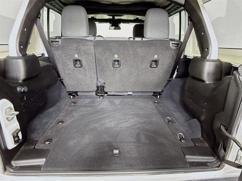 Used 2024 Jeep Wrangler Sport S image 24