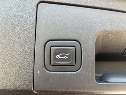 Certified 2023 Cadillac XT4 Sport w/ Cold Weather Package AWD/4WD image 17