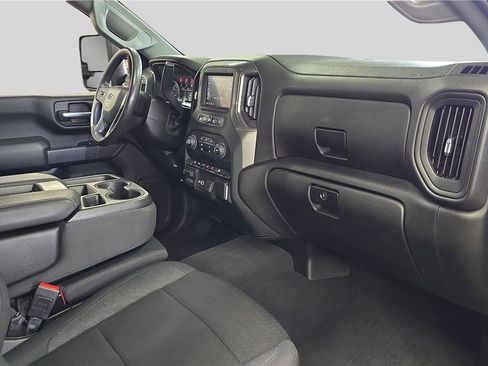 Used 2025 Chevrolet Silverado 2500 Custom w/ Custom Value Package image 16