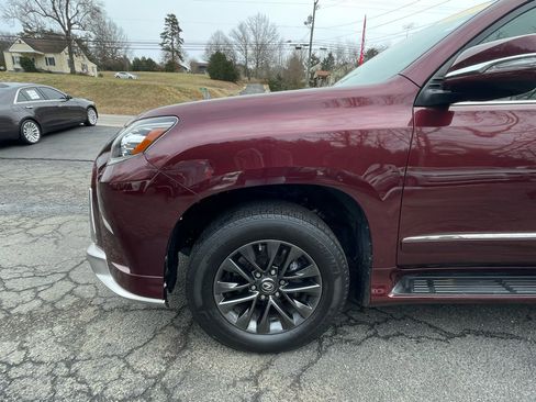 Used 2017 Lexus GX 460 Premium image 2