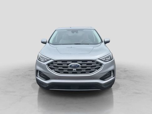 Used 2024 Ford Edge Titanium w/ Equipment Group 301A AWD/4WD image 3