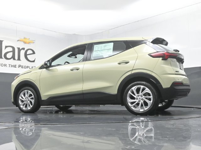 New 2027 Chevrolet Bolt LT w/ Comfort Package FWD image 34