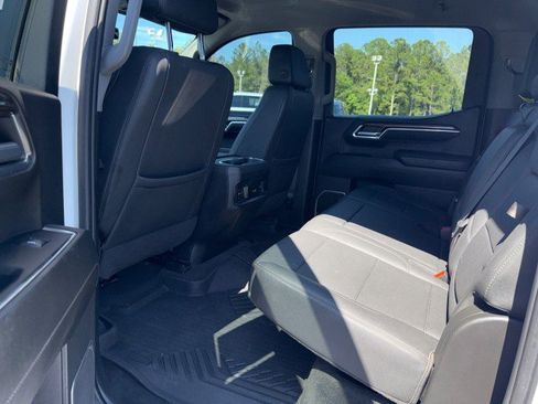Used 2023 Chevrolet Silverado 1500 LT AWD/4WD image 13