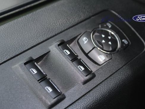 Used 2018 Ford F150 Lariat w/ Trailer Tow Package image 22