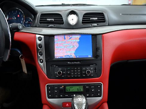 Used 2014 Maserati GranTurismo Sport image 28