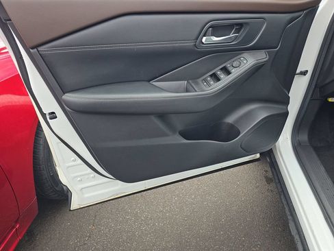 Certified 2023 Nissan Rogue SV w/ SV Premium B Package AWD/4WD image 7