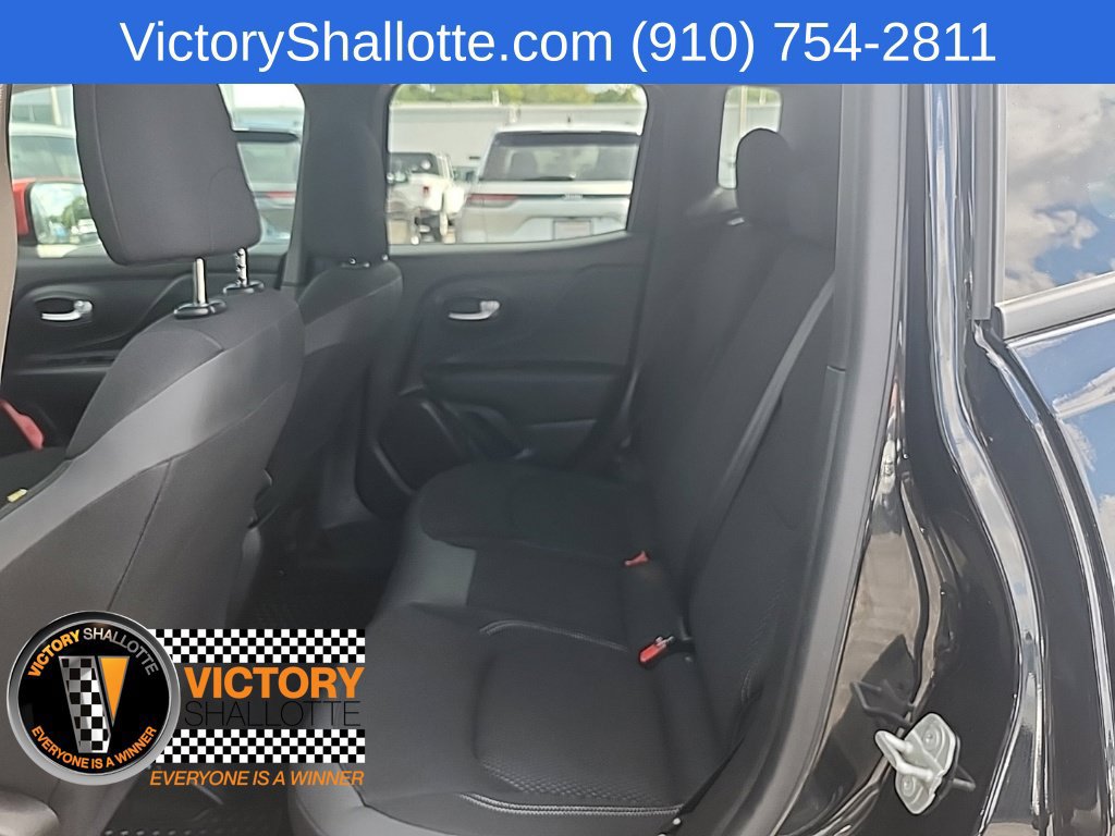 Certified 2023 Jeep Renegade Latitude AWD/4WD image 23
