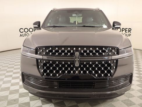 New 2026 Lincoln Navigator Black Label AWD/4WD image 10