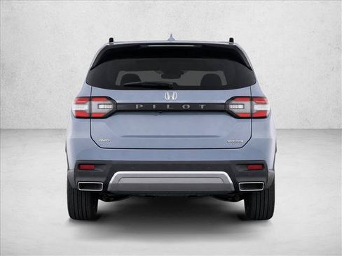 Used 2023 Honda Pilot Touring image 6