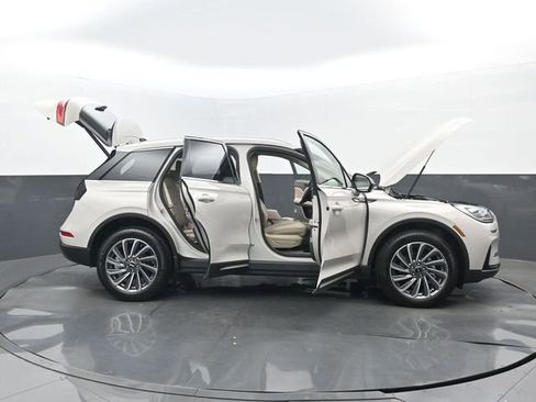 Used 2024 Lincoln Corsair Reserve FWD image 30