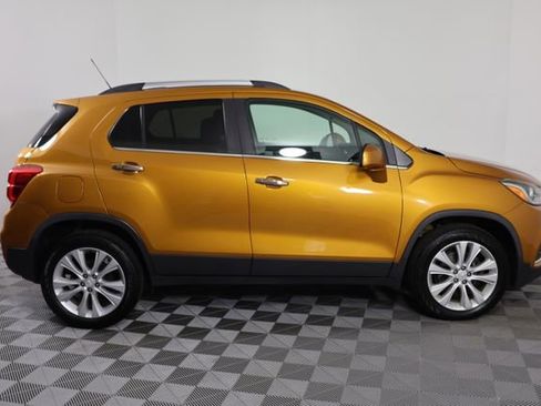 Used 2017 Chevrolet Trax Premier AWD/4WD image 9