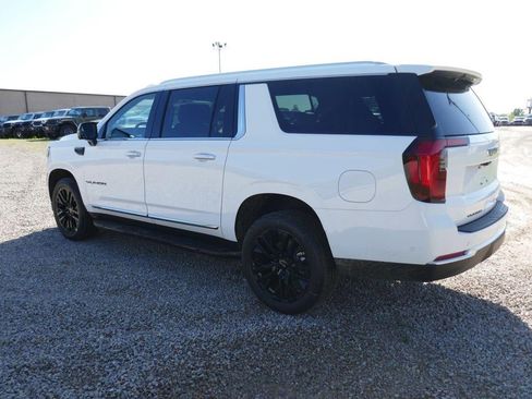 New 2026 GMC Yukon XL Elevation w/ Elevation Premium Package AWD/4WD image 6