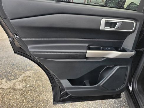 Used 2023 Ford Explorer XLT w/ Equipment Group 202A image 14