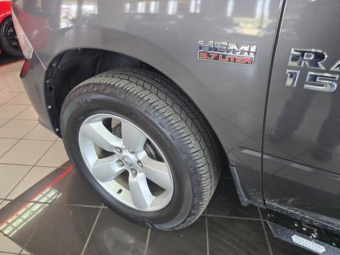 Used 2014 RAM 1500 Express image 29