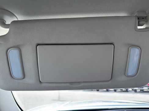 Used 2022 Chevrolet Colorado LT w/ Luxury Package image 25