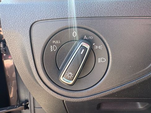 Used 2019 Volkswagen Atlas SE FWD image 13