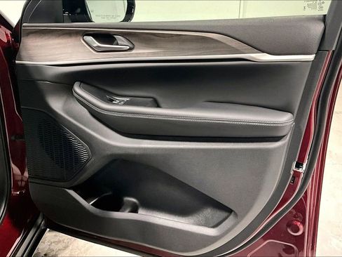 New 2025 Jeep Grand Cherokee Limited image 19