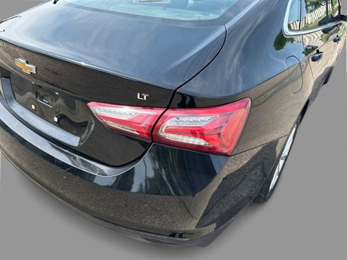 Used 2021 Chevrolet Malibu LT FWD image 35