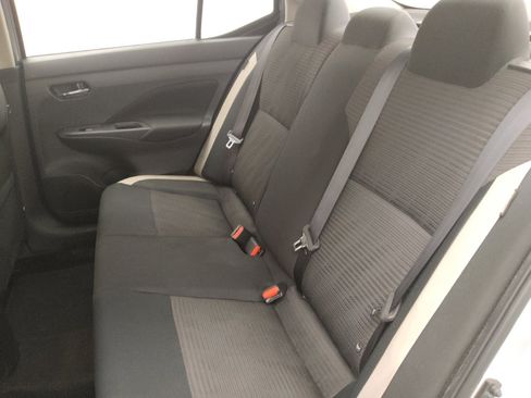 Used 2021 Nissan Versa SV FWD image 18