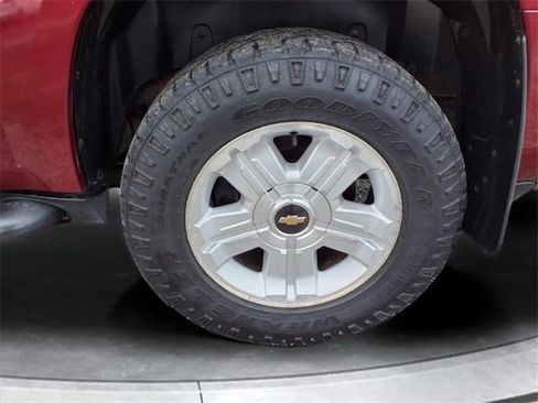 Used 2010 Chevrolet Tahoe LT w/ Luxury Package image 16