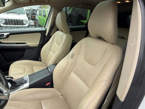 Used 2016 Volvo XC60 T5 Premier AWD/4WD image 18