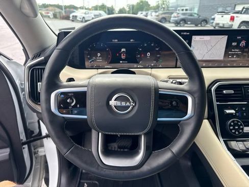 Used 2025 Nissan Armada Platinum Reserve AWD/4WD image 21