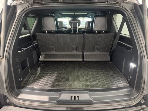 Used 2022 Ford Expedition Max Limited image 18