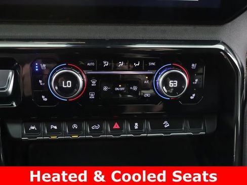 Used 2024 GMC Sierra 1500 AT4 w/ AT4 Preferred Package AWD/4WD image 4
