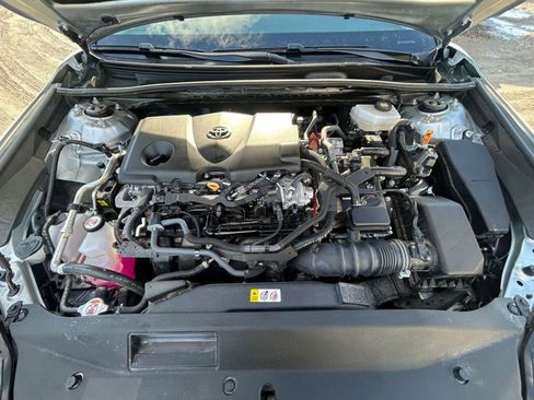 Used 2025 Toyota Camry LE image 32