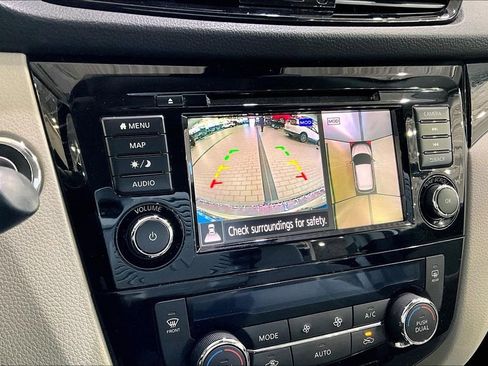 Used 2022 Nissan Rogue Sport SL w/ Premium Package image 14