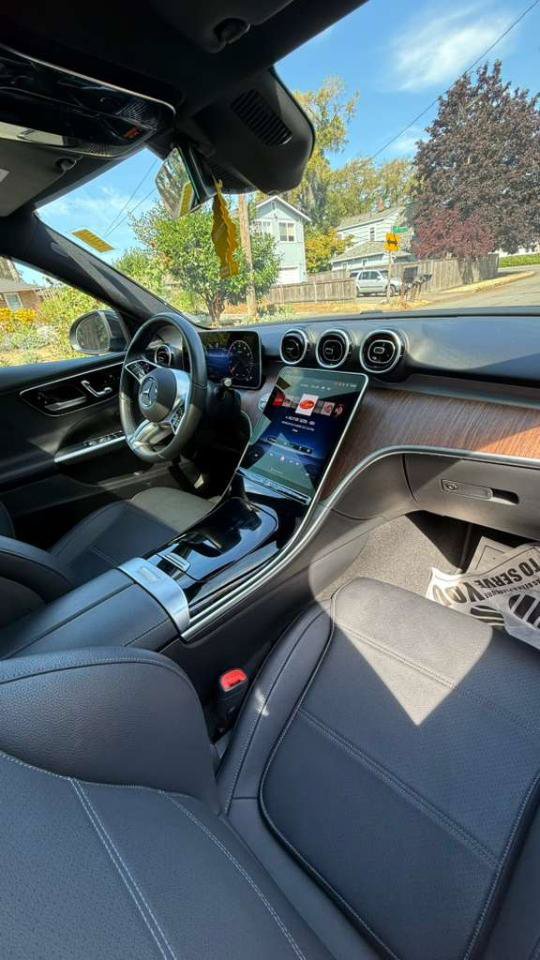 Used 2025 Mercedes-Benz C 300 Sedan image 5
