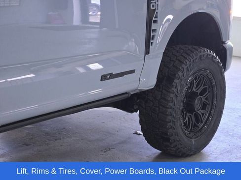 New 2026 Ford F350 Lariat w/ Black Appearance Package image 17