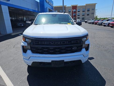 Used 2022 Chevrolet Silverado 1500 Custom RWD image 4