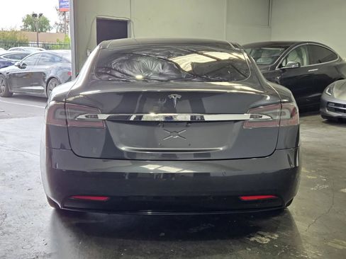 Used 2016 Tesla Model S 75 RWD image 2