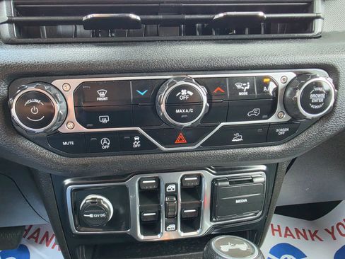 Used 2024 Jeep Wrangler Unlimited Sport AWD/4WD image 21