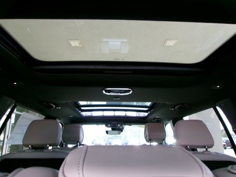 New 2026 Jeep Grand Wagoneer 4WD image 19