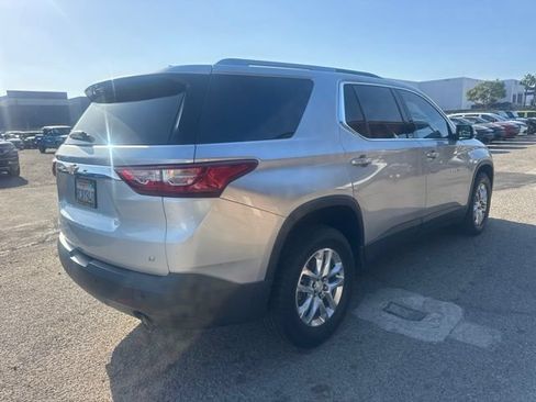 Used 2018 Chevrolet Traverse LT FWD image 5