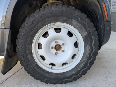 Used 2022 Land Rover Defender 110 image 31