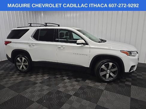 Used 2019 Chevrolet Traverse LT w/ LT Premium Package AWD/4WD image 1