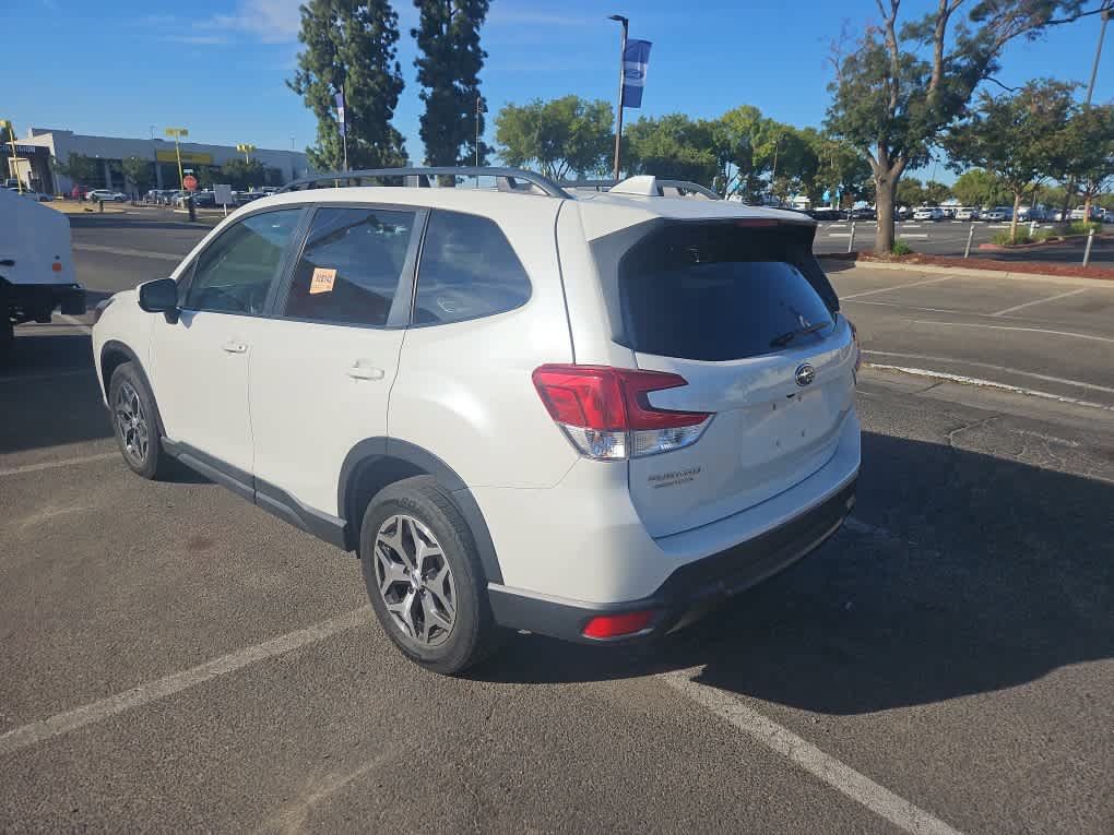 Used 2022 Subaru Forester Premium AWD/4WD image 4