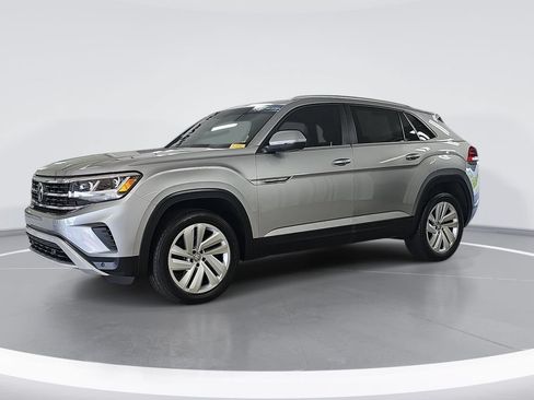 Used 2020 Volkswagen Atlas Cross Sport SE w/ Panoramic Sunroof Package FWD image 9