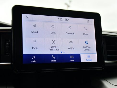 Used 2023 Ford Explorer XLT w/ Equipment Group 202A AWD/4WD image 31