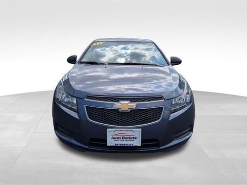 Used 2013 Chevrolet Cruze LS FWD image 2